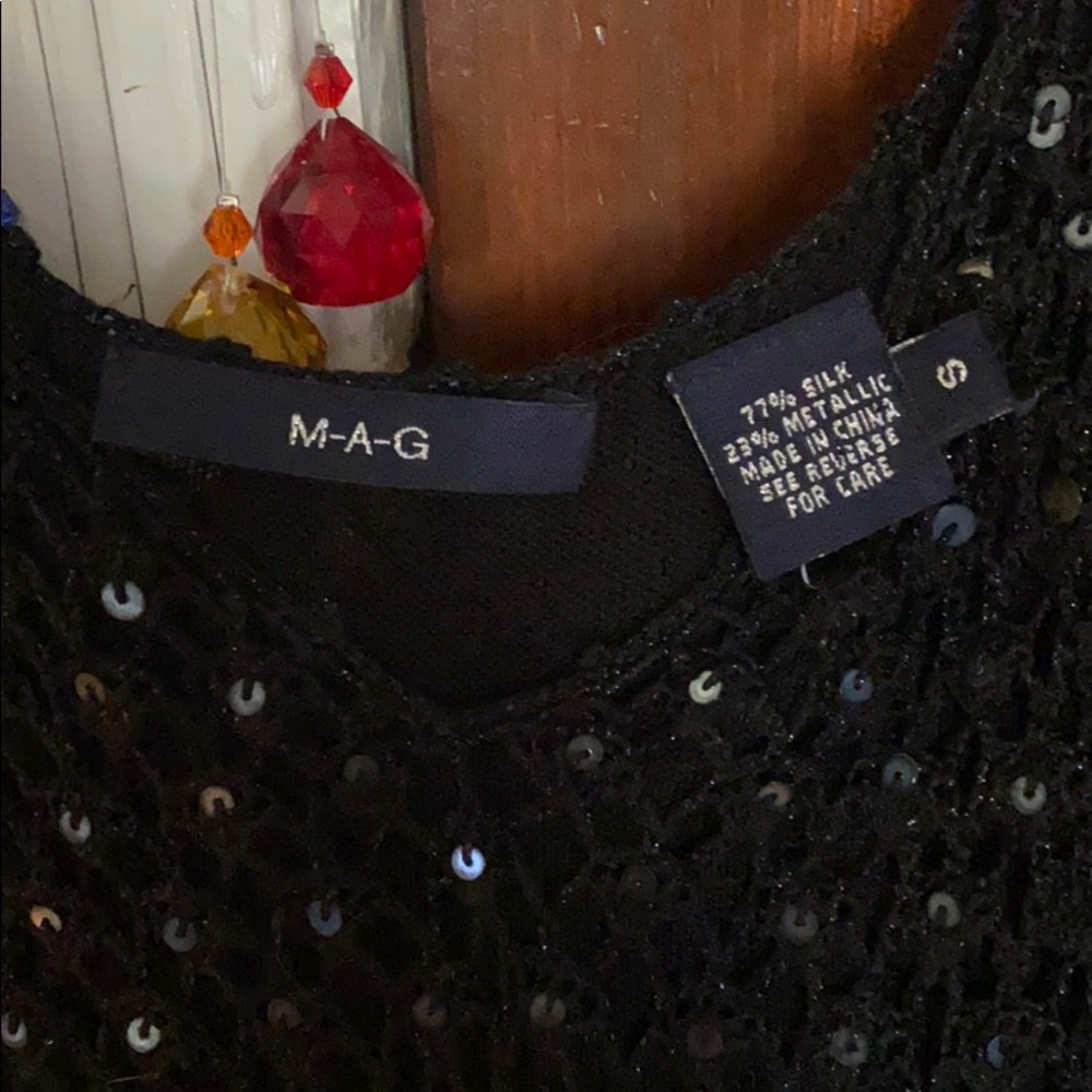 Top - Picture 3 of 7